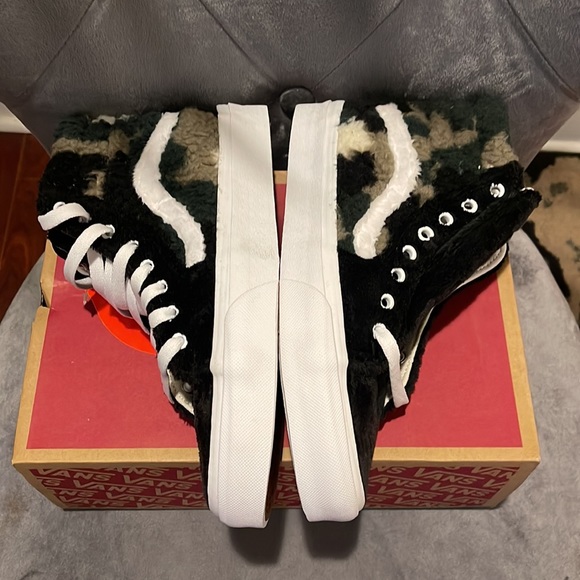 New Vans Sk8-Hi Sherpa Camo/Black size W8.5 M7.0 - Picture 6 of 9
